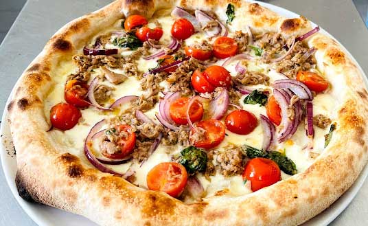 Pizza in Ristorante Pizzeria Calabria Lich - Beste Restaurants Vogelsberg